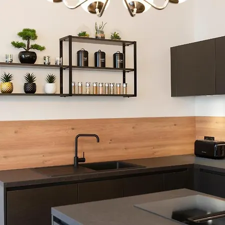 Le De Catherine - Très Bel Appt à *